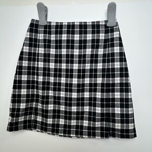 Brandy Melville Black & White Plaid Mini Skirt | Size S